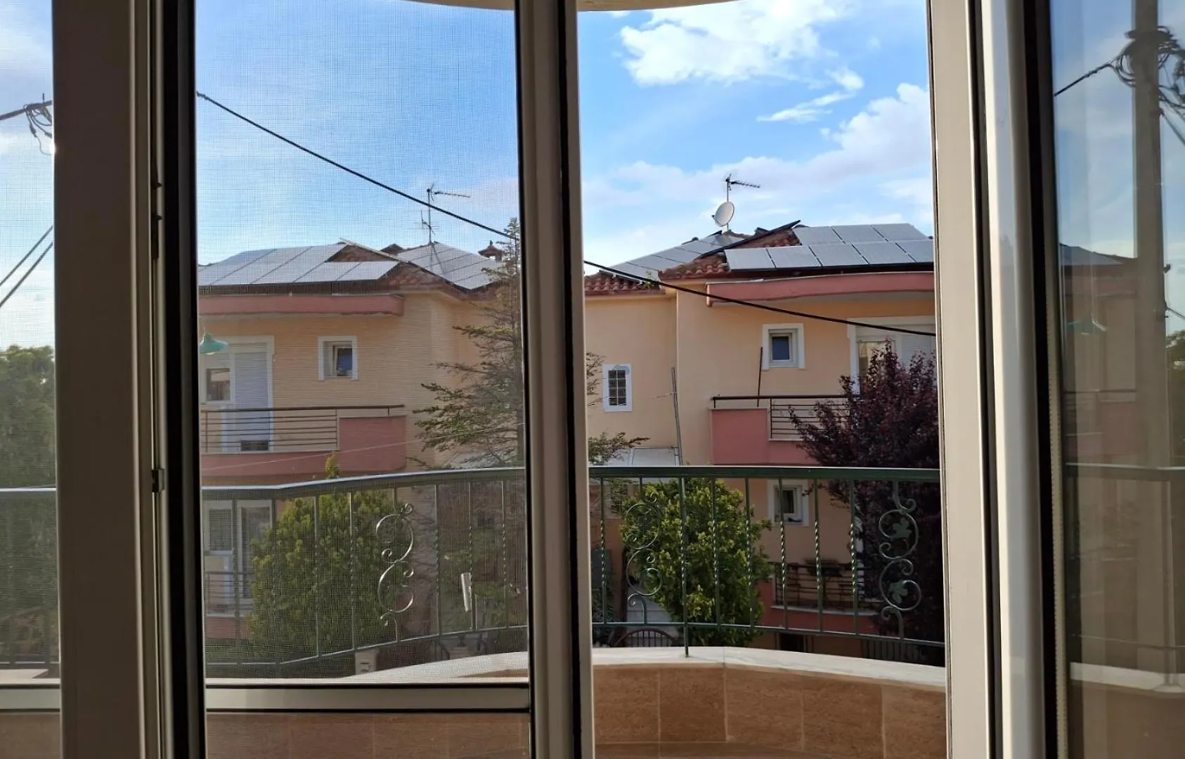 Aurora - Close To Macedonia Airport Kardia